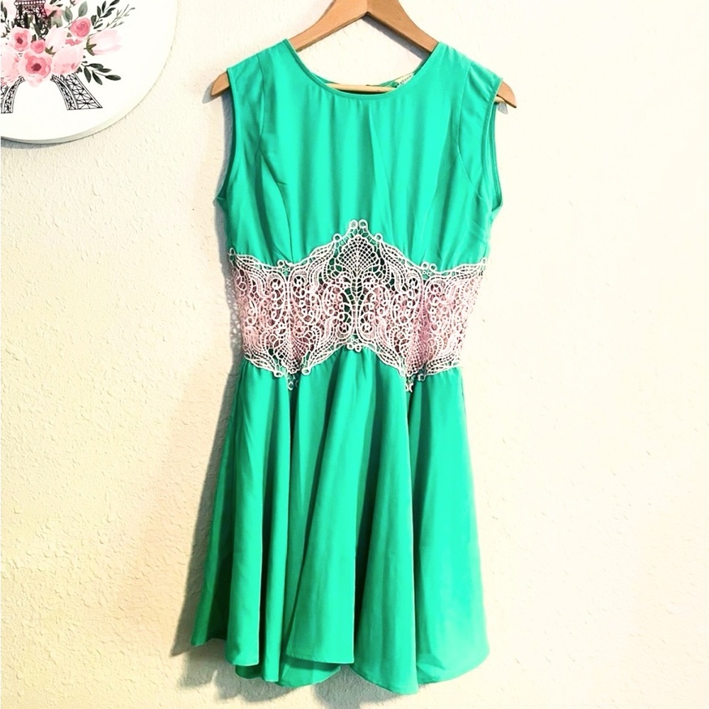 Elegant Green Lace Dress